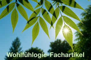 Bäume + Blätter vor blauem Himmel